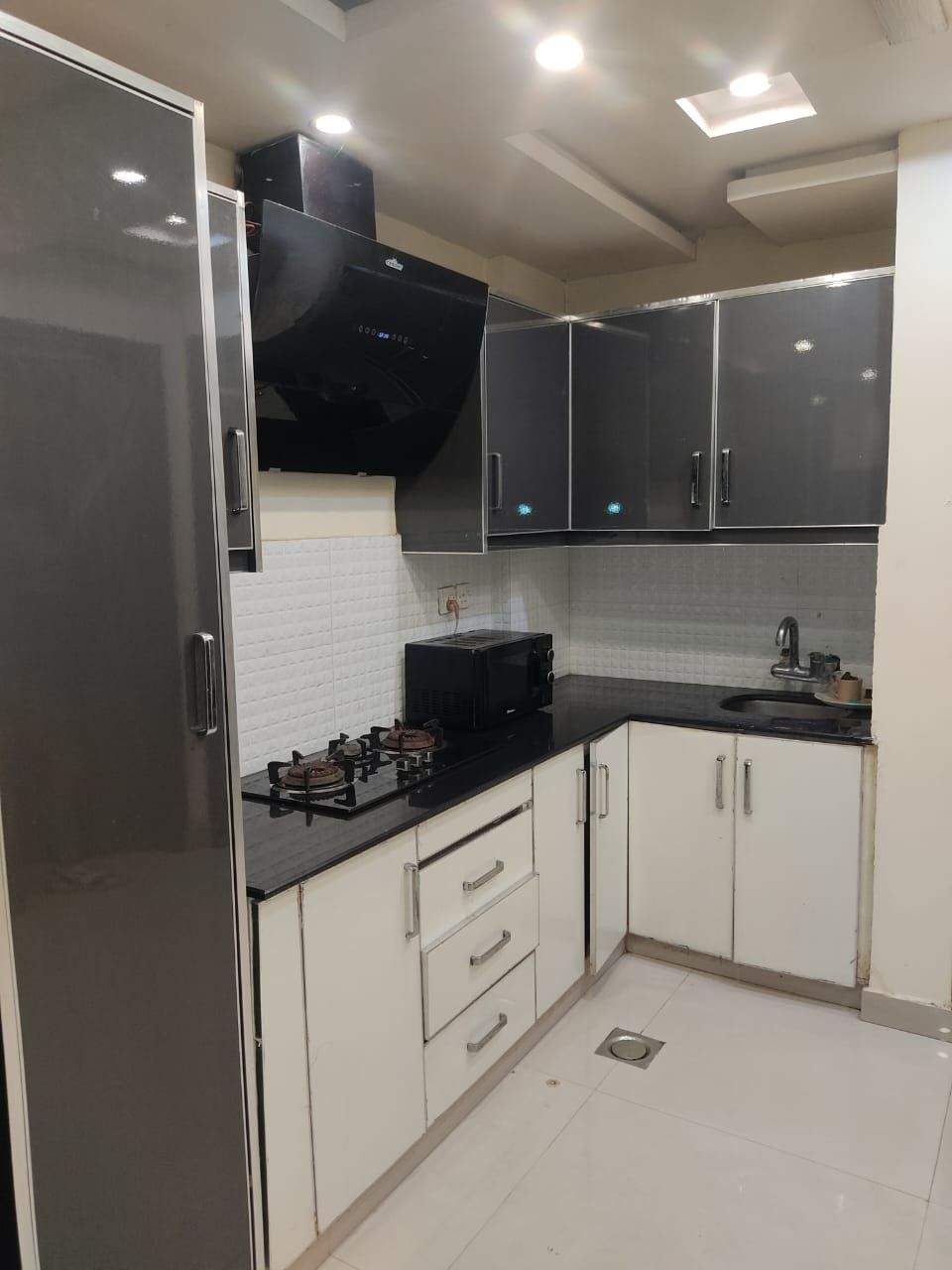 1 bed room appartmet for rent daily basis. by Mian Saab Mian G