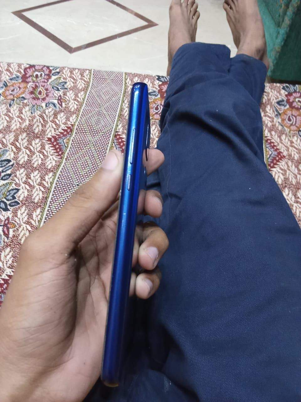 Exchange possible argent sell moto g play by Pakistan 786