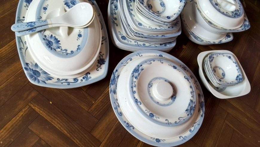 Dinner set 43 piece’s by Hina Uzair