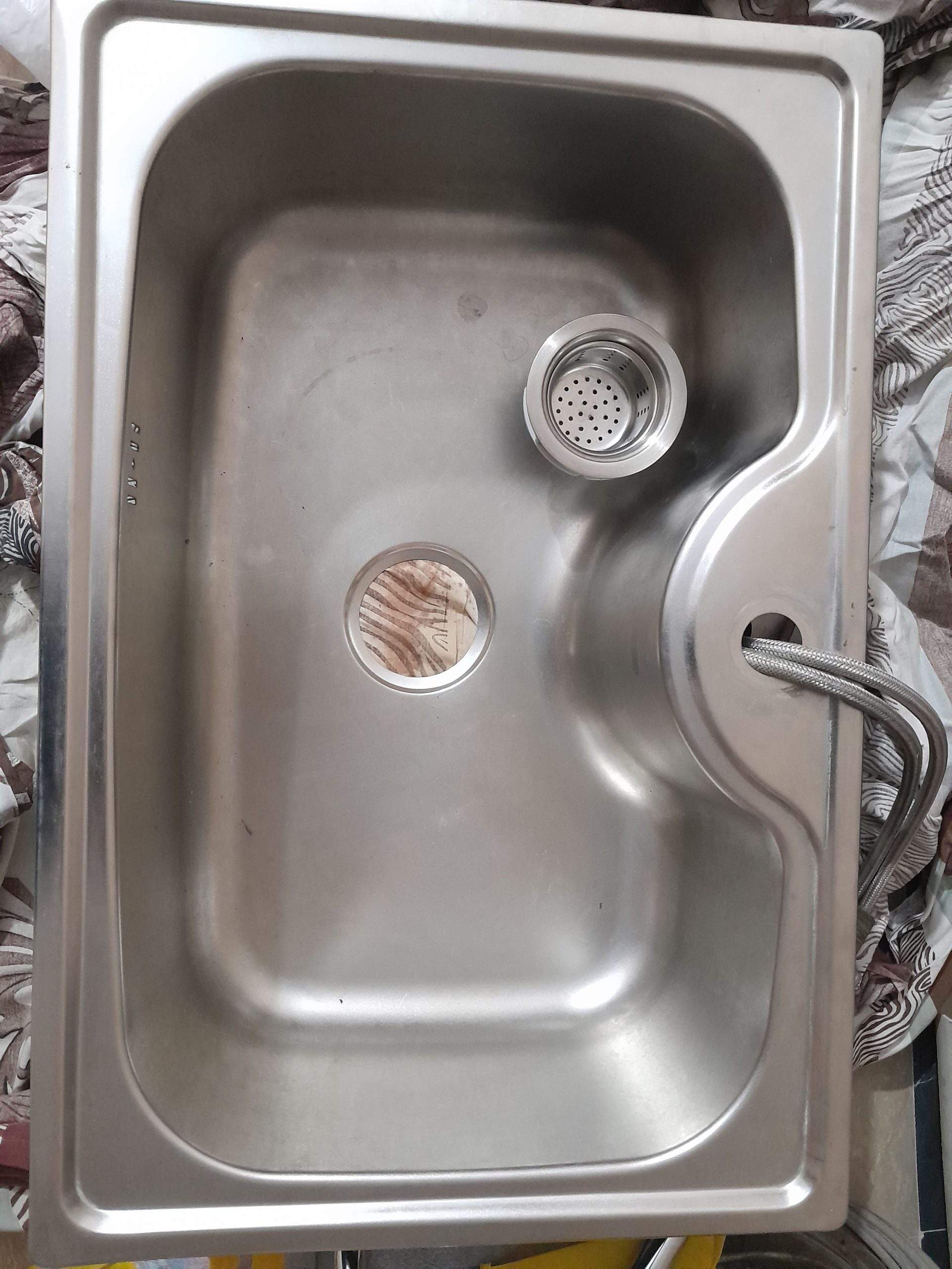 Stainless steel sink by Ijlal Mansoor