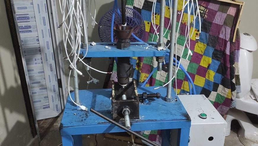 Molding machine by Sheryar Bugti