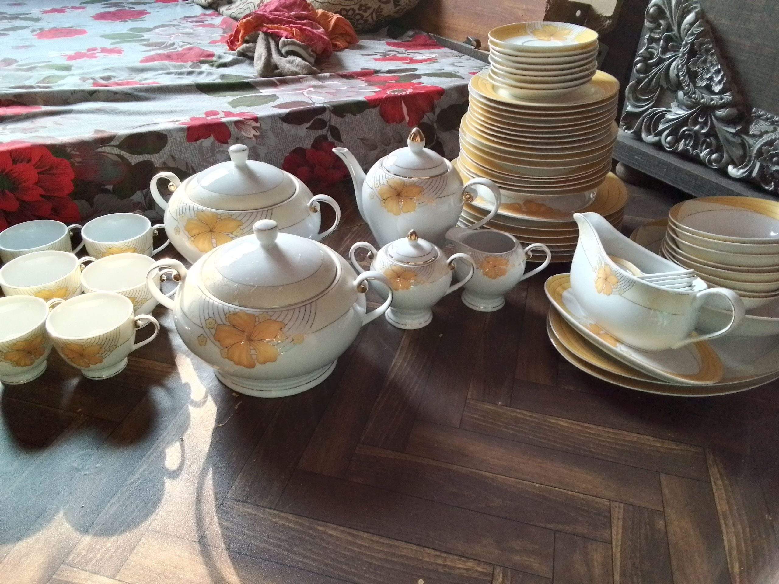 Dinner set 68 piece’s for 8 person by Hina Uzair