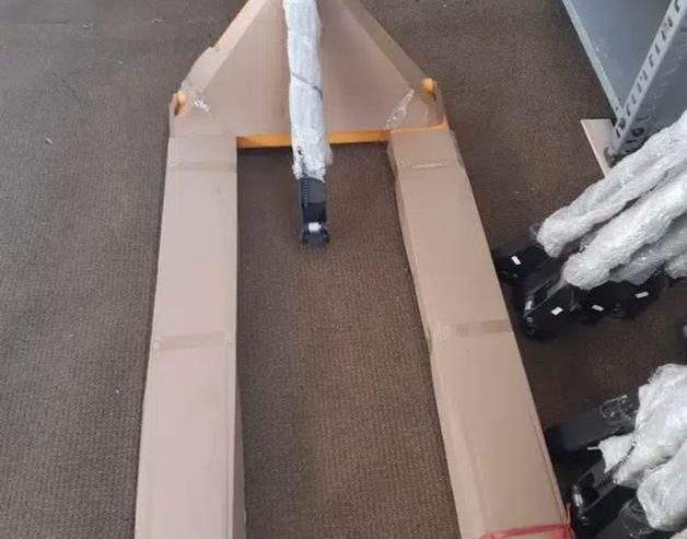 Hand pallet truck 3000kg by Hamza Hamz