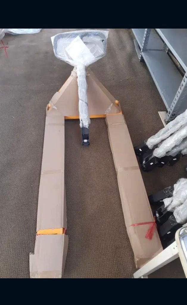 Hand pallet truck 3000kg by Hamza Hamz