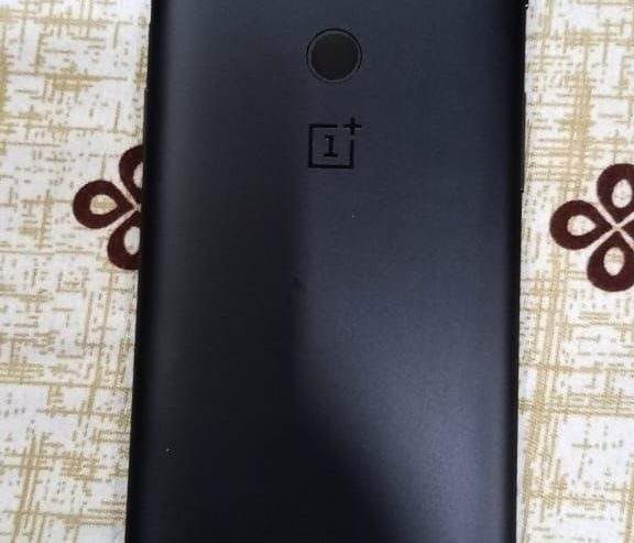 OnePlus 5T 6gb/64gb by Raja Bilal