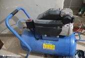 Molding machine by Sheryar Bugti