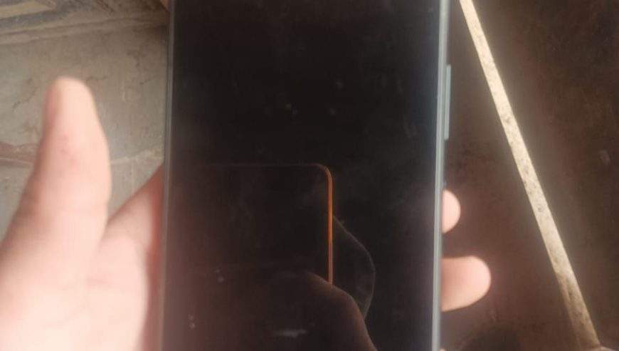 Infinix hot 9 urgent sale no box by Ravaid Malik