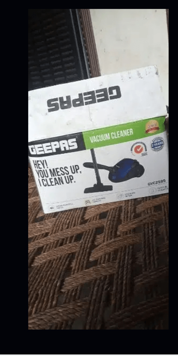 Vacuum cleaner by Musab hussain