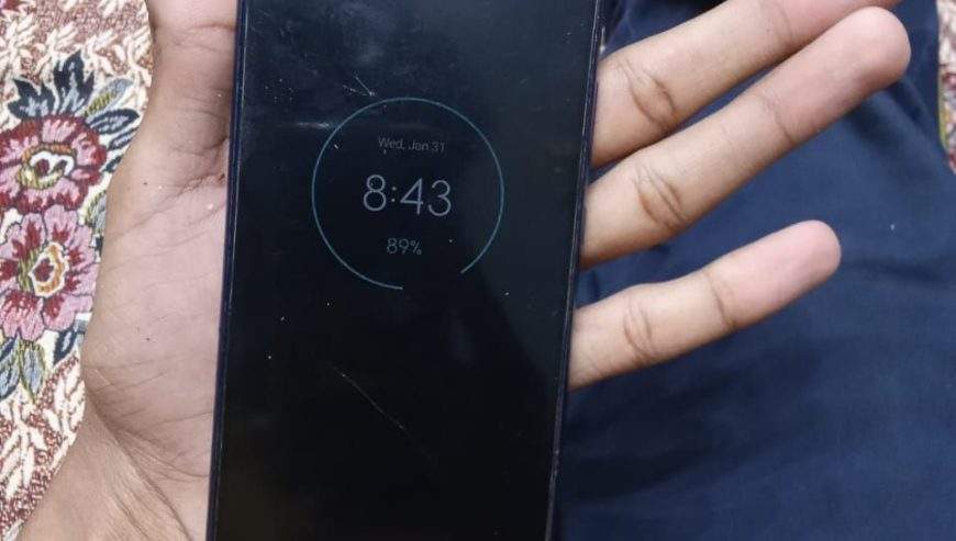 Exchange possible argent sell moto g play by Pakistan 786