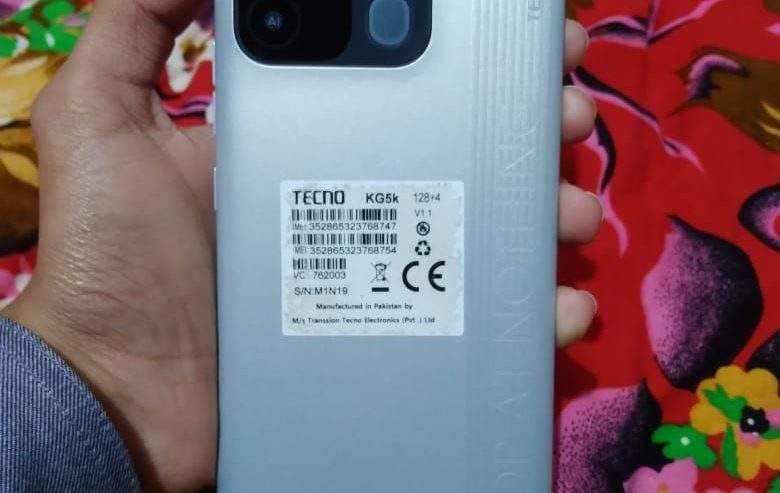 Tecno spark 8c with charger by Atif Ali