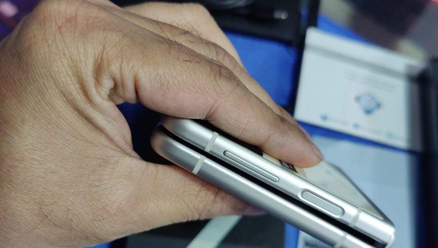 Samsung Galaxy Z Flip3 Dual sim , just One Pin Dott , Official PTA app by Ali Raza