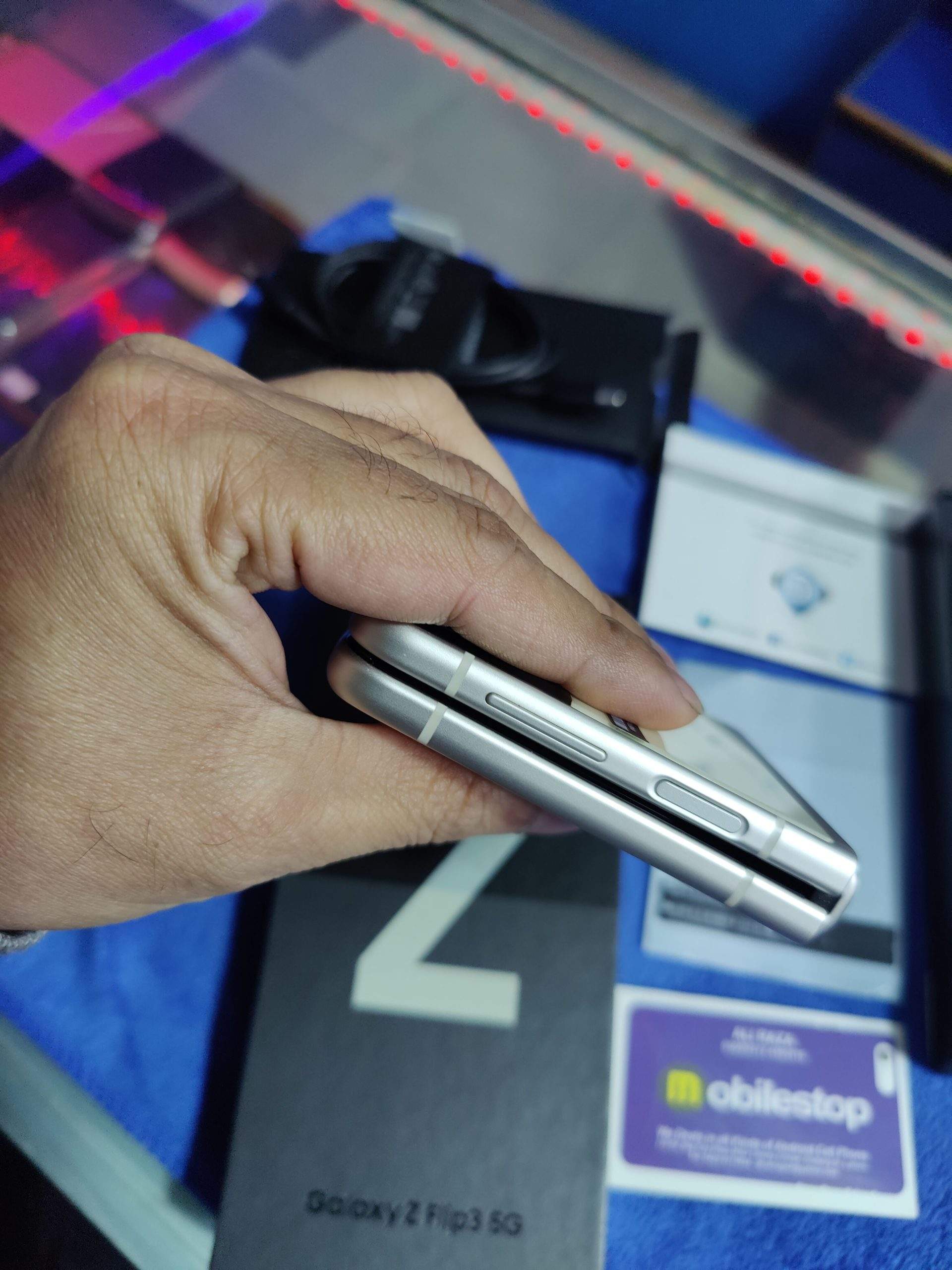 Samsung Galaxy Z Flip3 Dual sim , just One Pin Dott , Official PTA app by Ali Raza