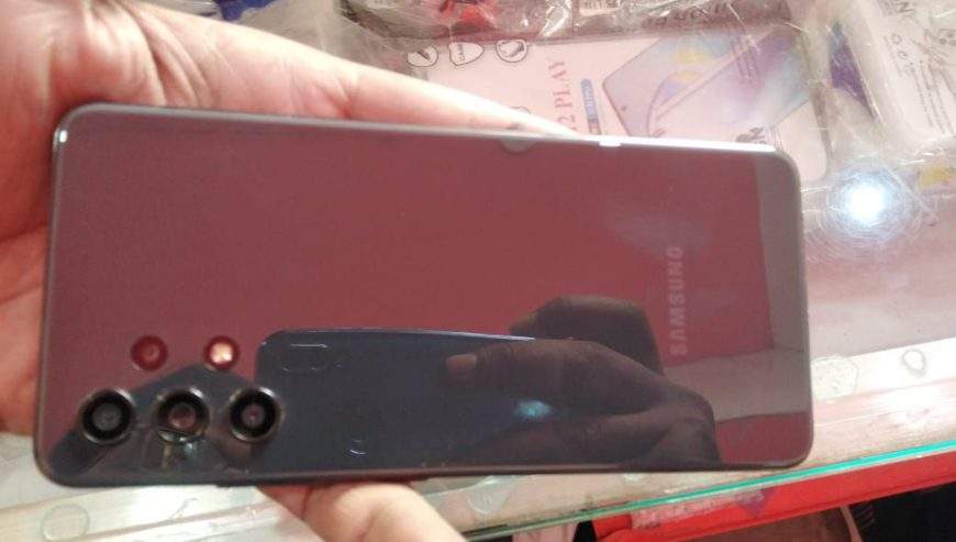 Samsung A 32 good condition 10/10 PTA approved .what’s app 03135117658 by Malik Sajid