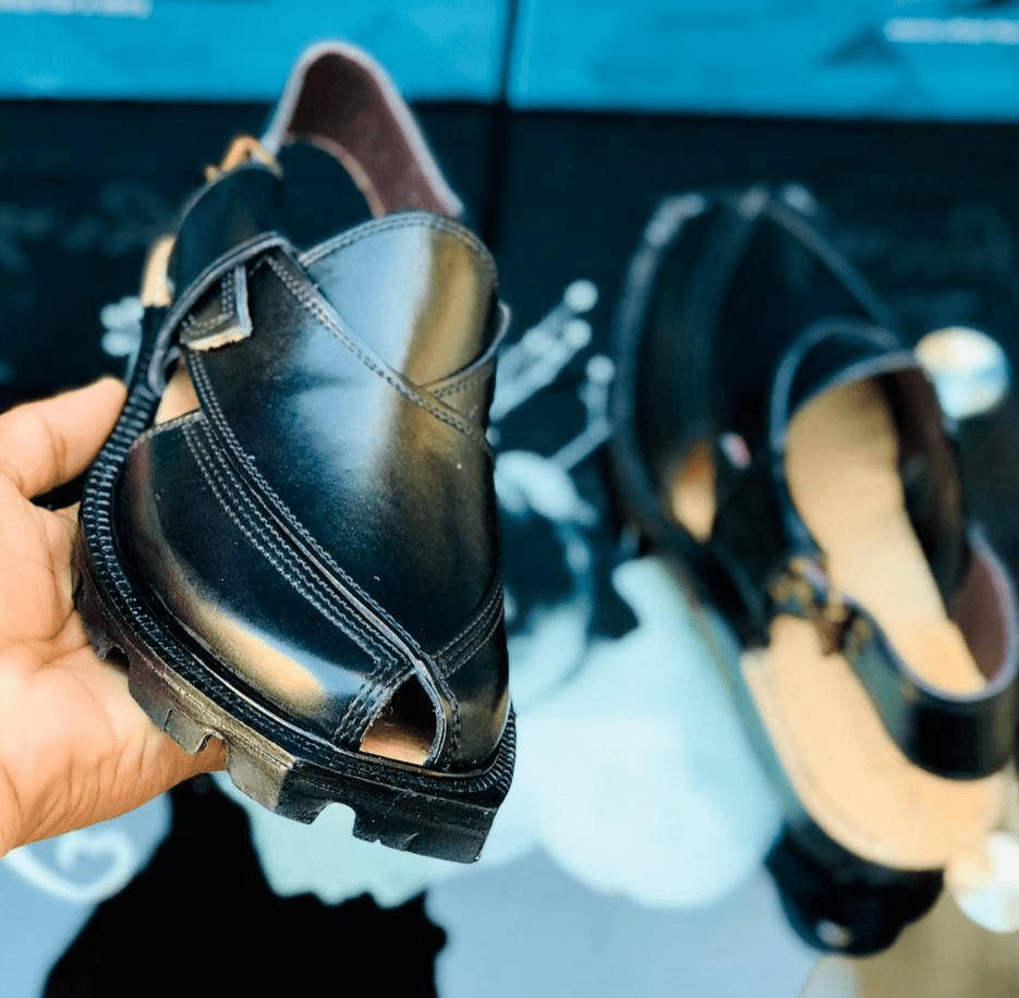 Men’s Peshawari Chappli Mehroon, Black. CASH ON DELIVERY by Waleed Hassan