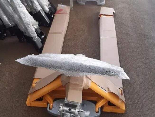 Hand pallet truck 3000kg by Hamza Hamz