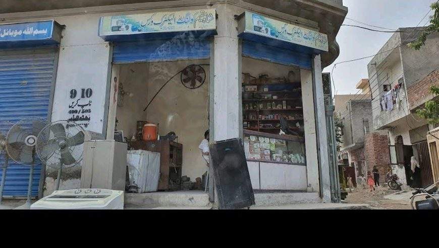 For rent in a Shop in shershah colony raiwind road by Muhammad mujtaba Mughal