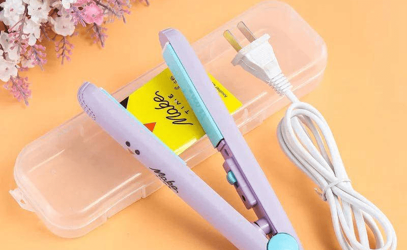 Mini Hair Strightner by Faizan Yousaf