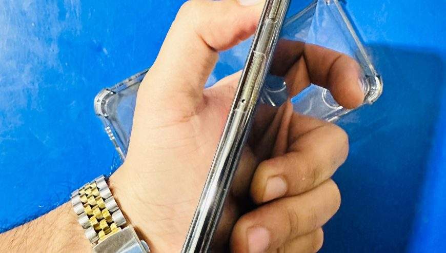 XS Max 512gb Factory Unlocked Non PTA by Âhtishàm Khán