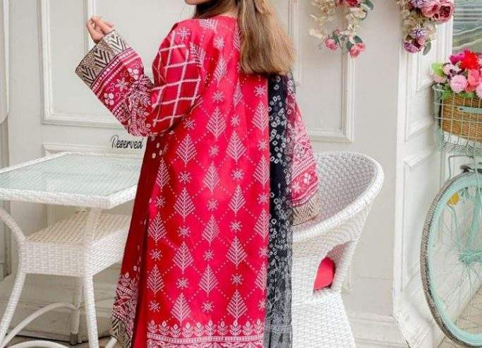 3pc women’s stitched slik chunri print suit by J/Z Hasni