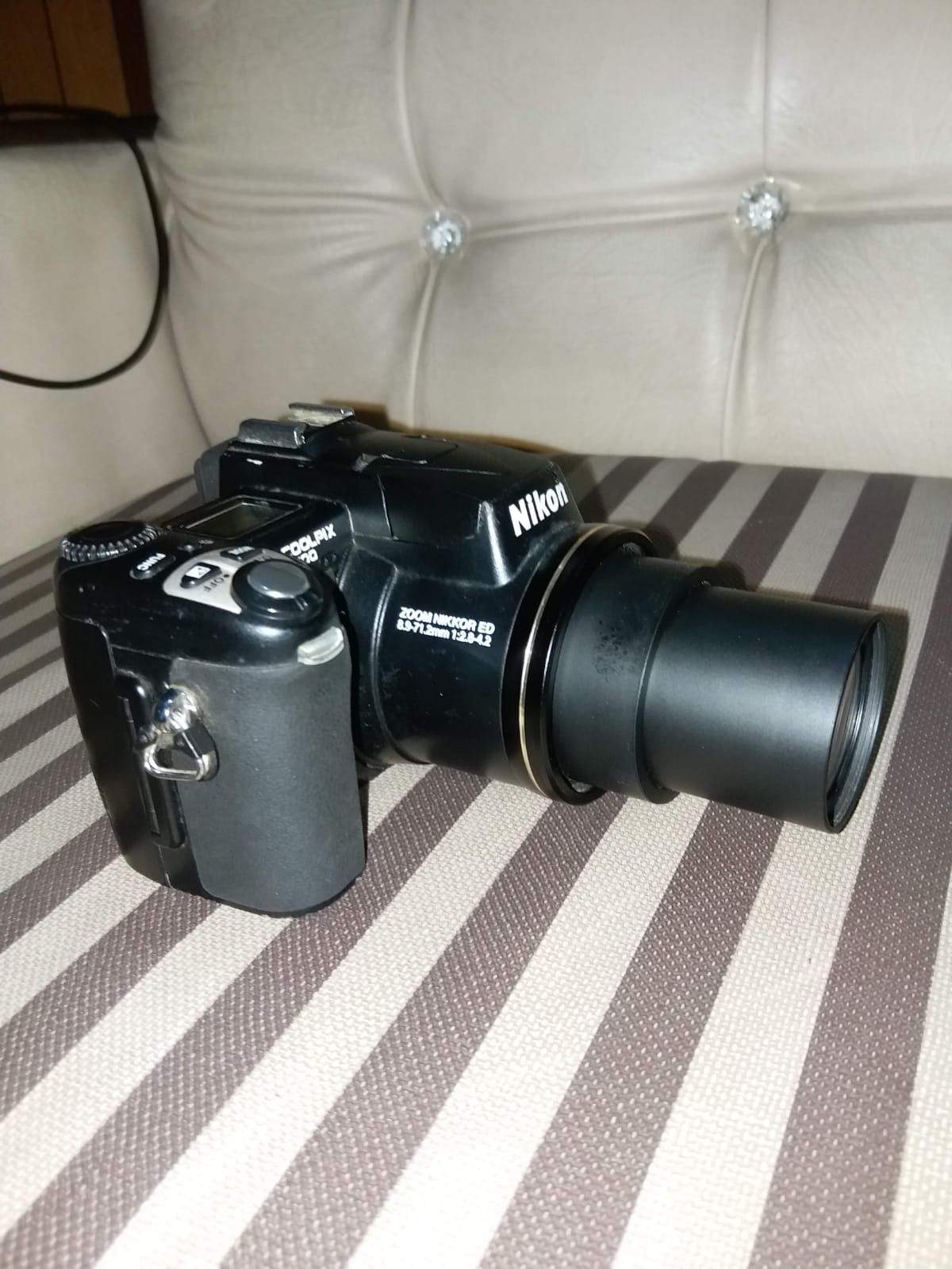 Nikon coolpix 5700 by Mian Kashif