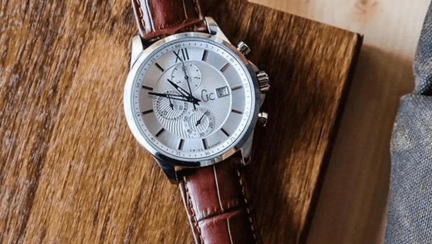 Men stylish watch diliver all pakistan. stock avaliable by S Store
