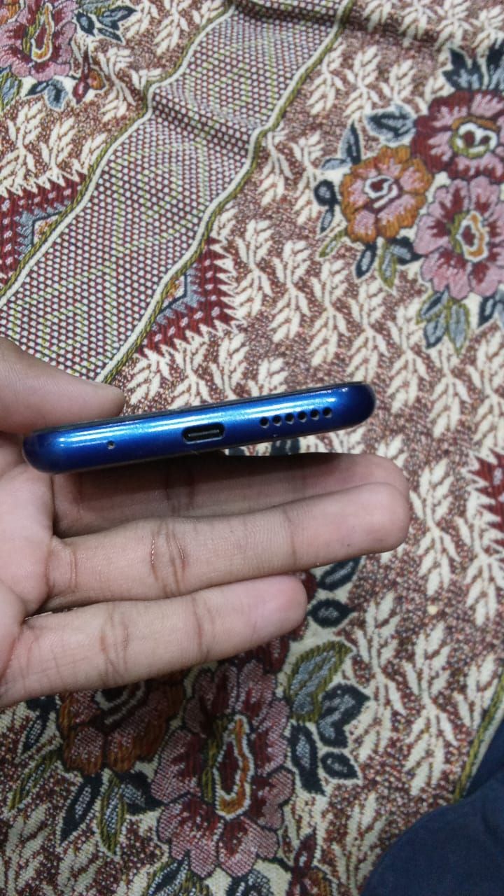 Exchange possible argent sell moto g play by Pakistan 786