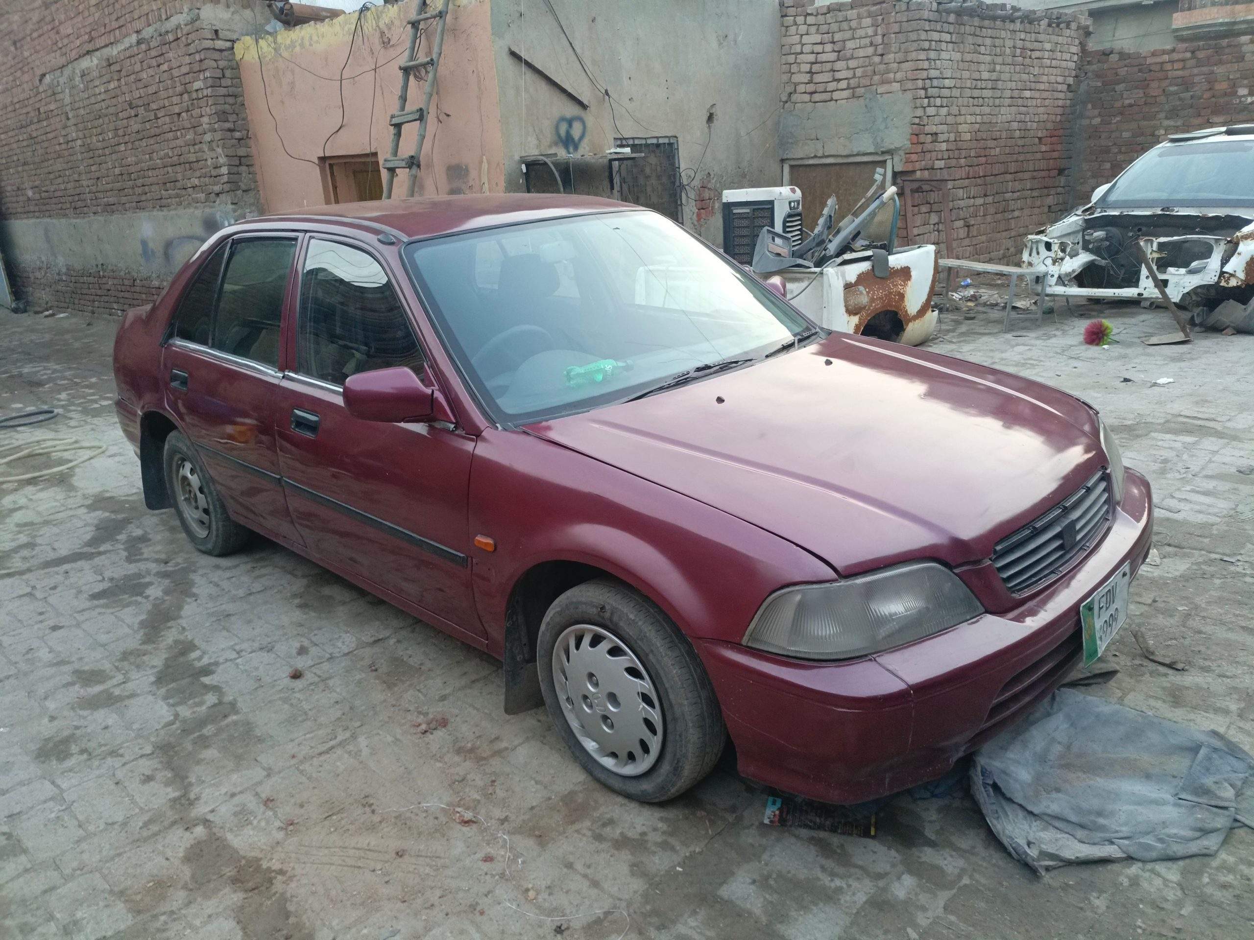 Hondas city 1998 in only 550000 by Honda Cd70