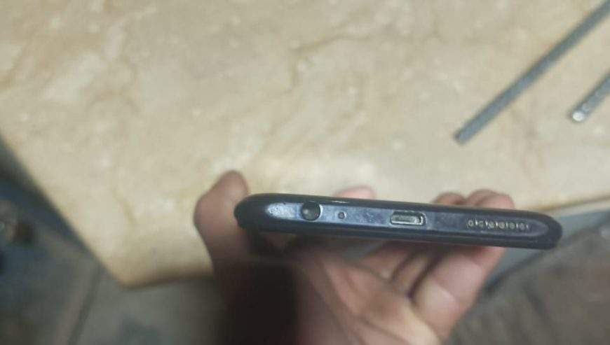 Infinix hot 9 urgent sale no box by Ravaid Malik