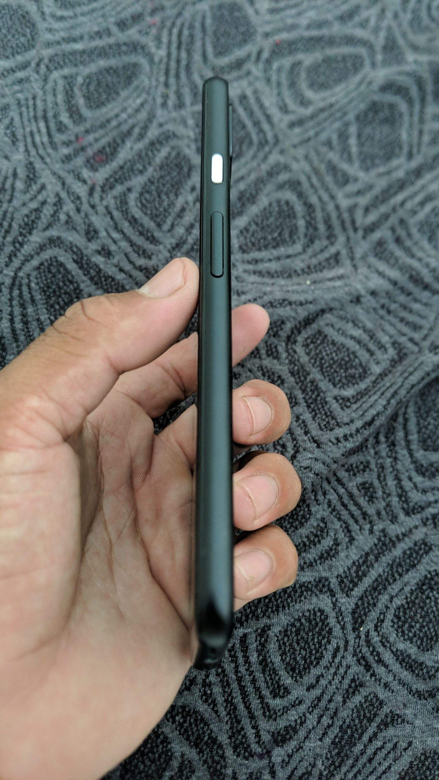 Pixel 3 And 4xl by Farhan Nazir