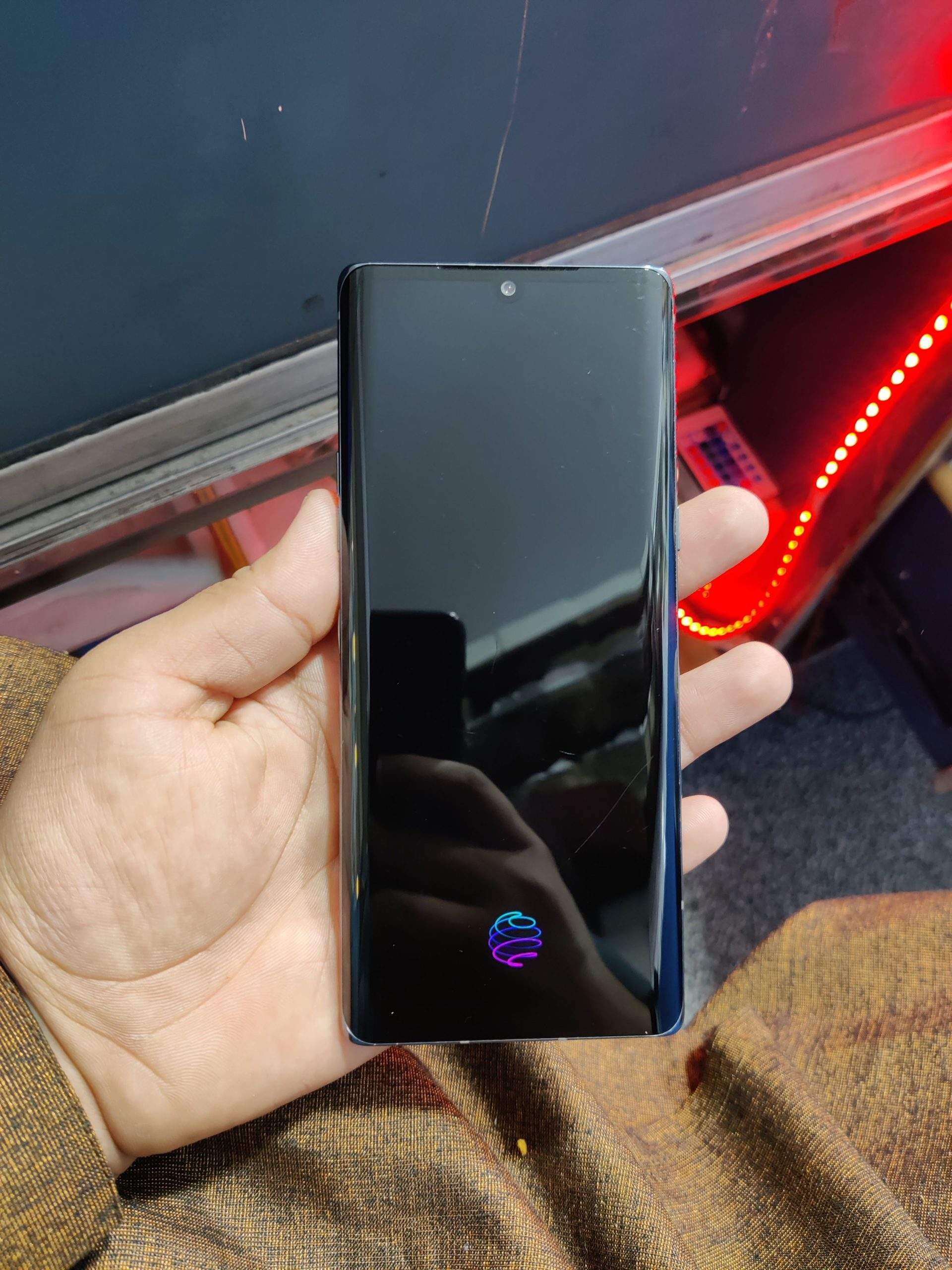 LG VELVET 5G T-MOBILE 6/128 GB 10/9.9,765 5G SANDRAGON 4300 MAH BATTER by Mobilestop. pk