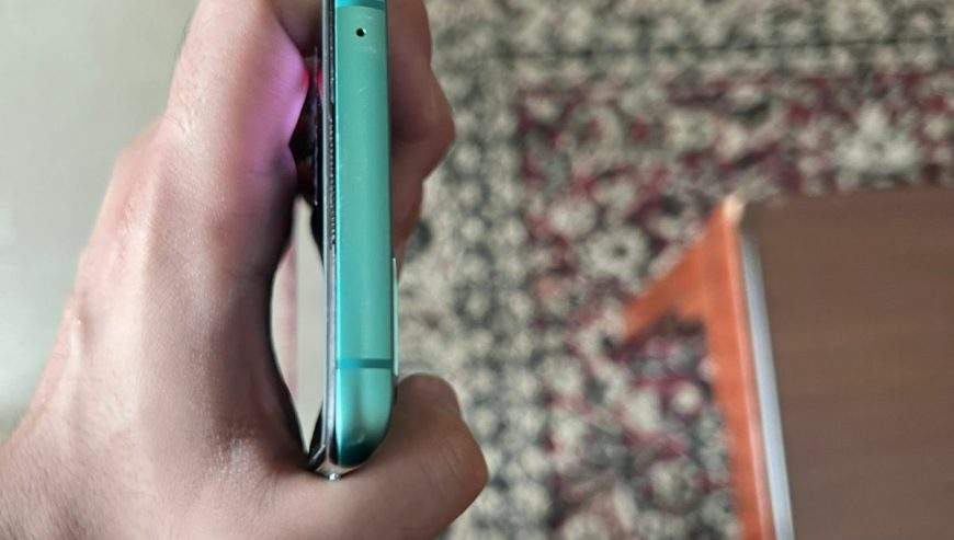 OnePlus 8T With Charger by Abu Bul