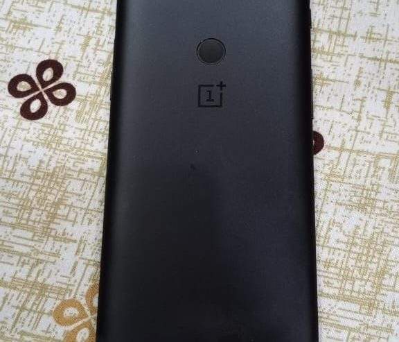 OnePlus 5T 6gb/64gb by Raja Bilal
