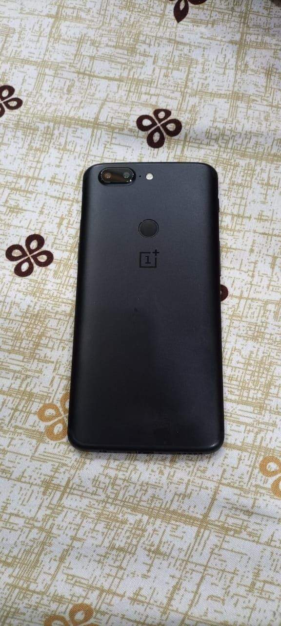 OnePlus 5T 6gb/64gb by Raja Bilal