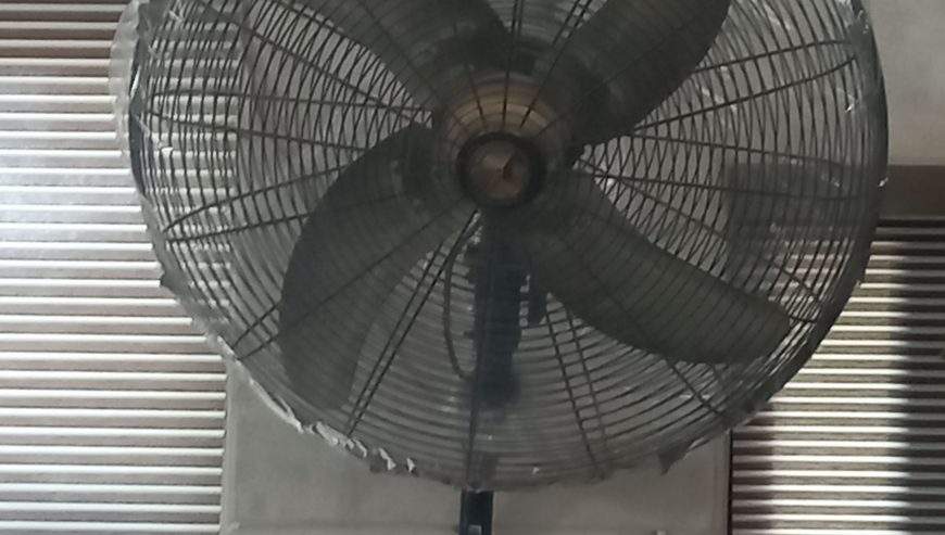 urgently sell 15 mega bracket fan size 24 inch by Talha Arshad