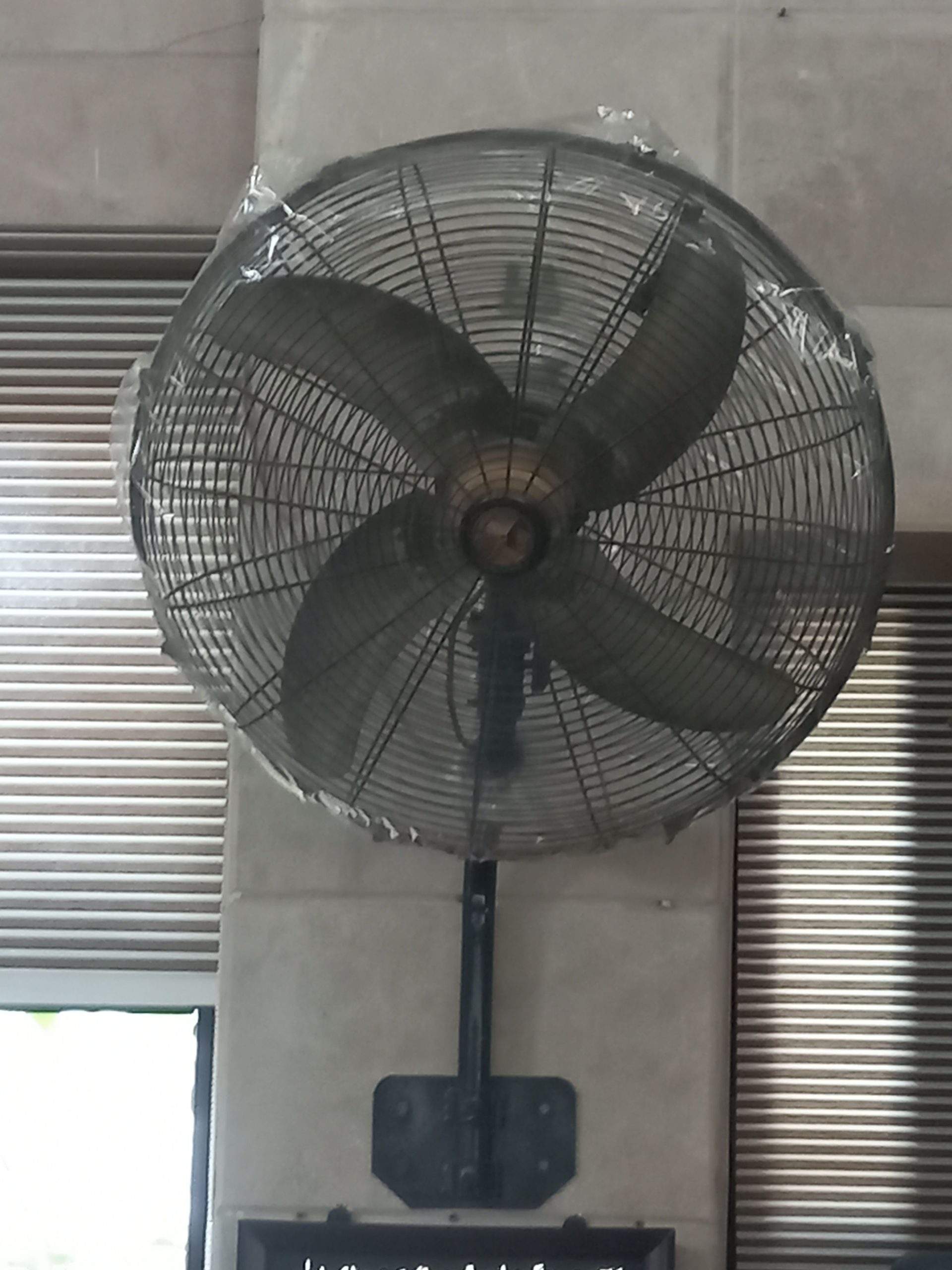 urgently sell 15 mega bracket fan size 24 inch by Talha Arshad