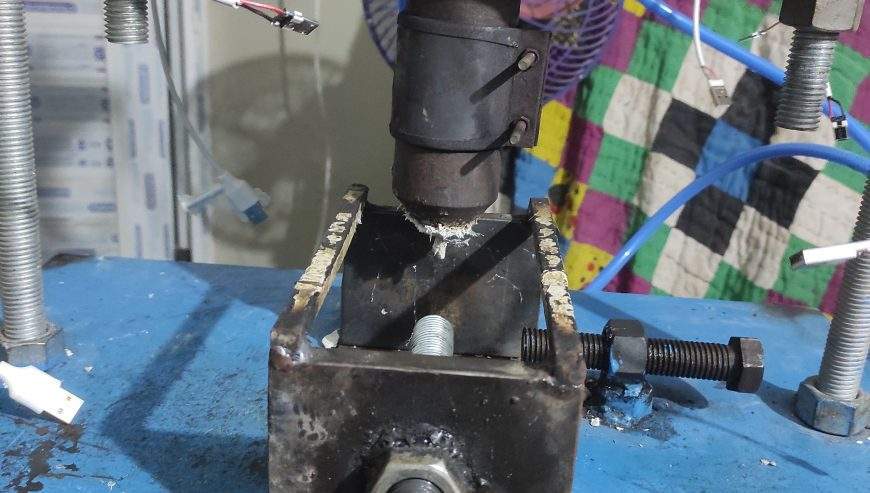 Molding machine by Sheryar Bugti