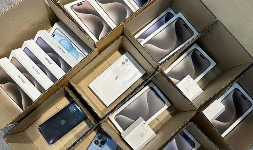ORIGINAL APPLE IPHONE 15 PRO MAX 1 TERABYTES UNLOCKED by YURI BILLY