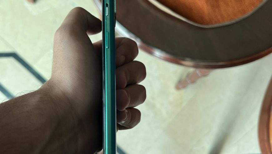 OnePlus 8T With Charger by Abu Bul