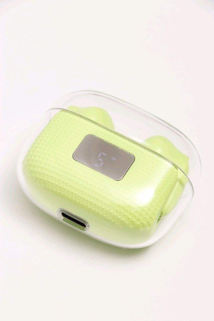 Airpuds by Abdullah Khan