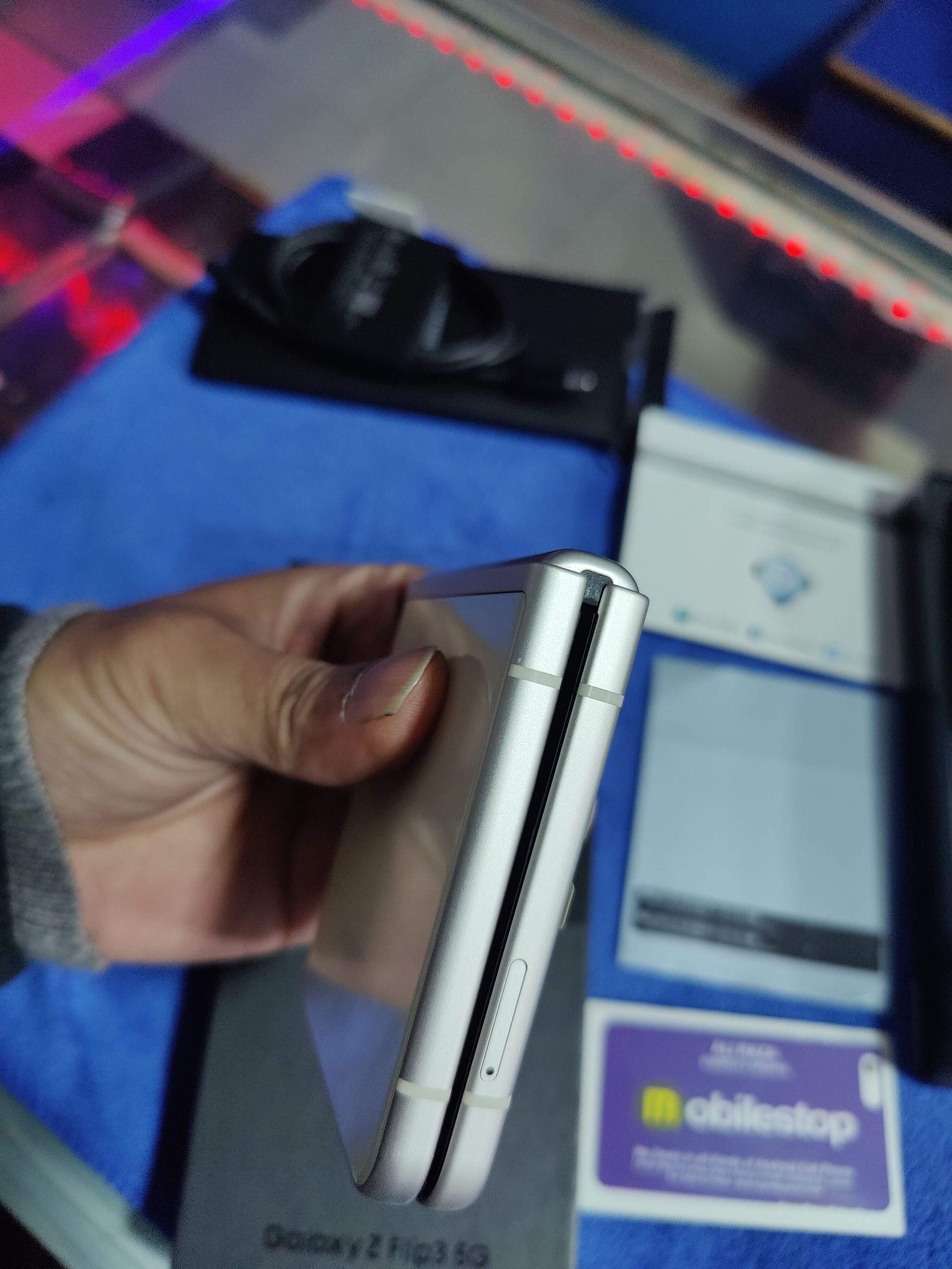 Samsung Galaxy Z Flip3 Dual sim , just One Pin Dott , Official PTA app by Ali Raza