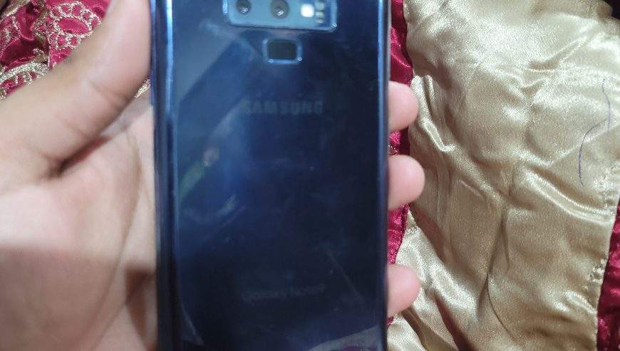 Galaxy Note 9 by UMAR TECHNICAL WORLD