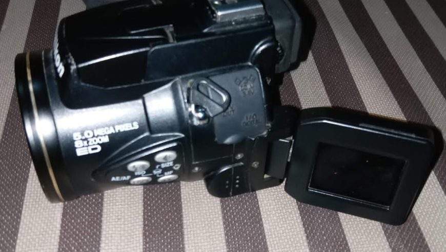 Nikon coolpix 5700 by Mian Kashif