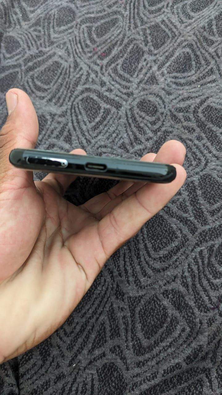 Pixel 3 And 4xl by Farhan Nazir