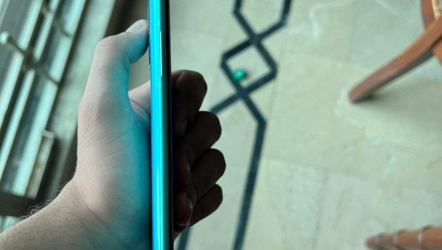 OnePlus 8T With Charger by Abu Bul