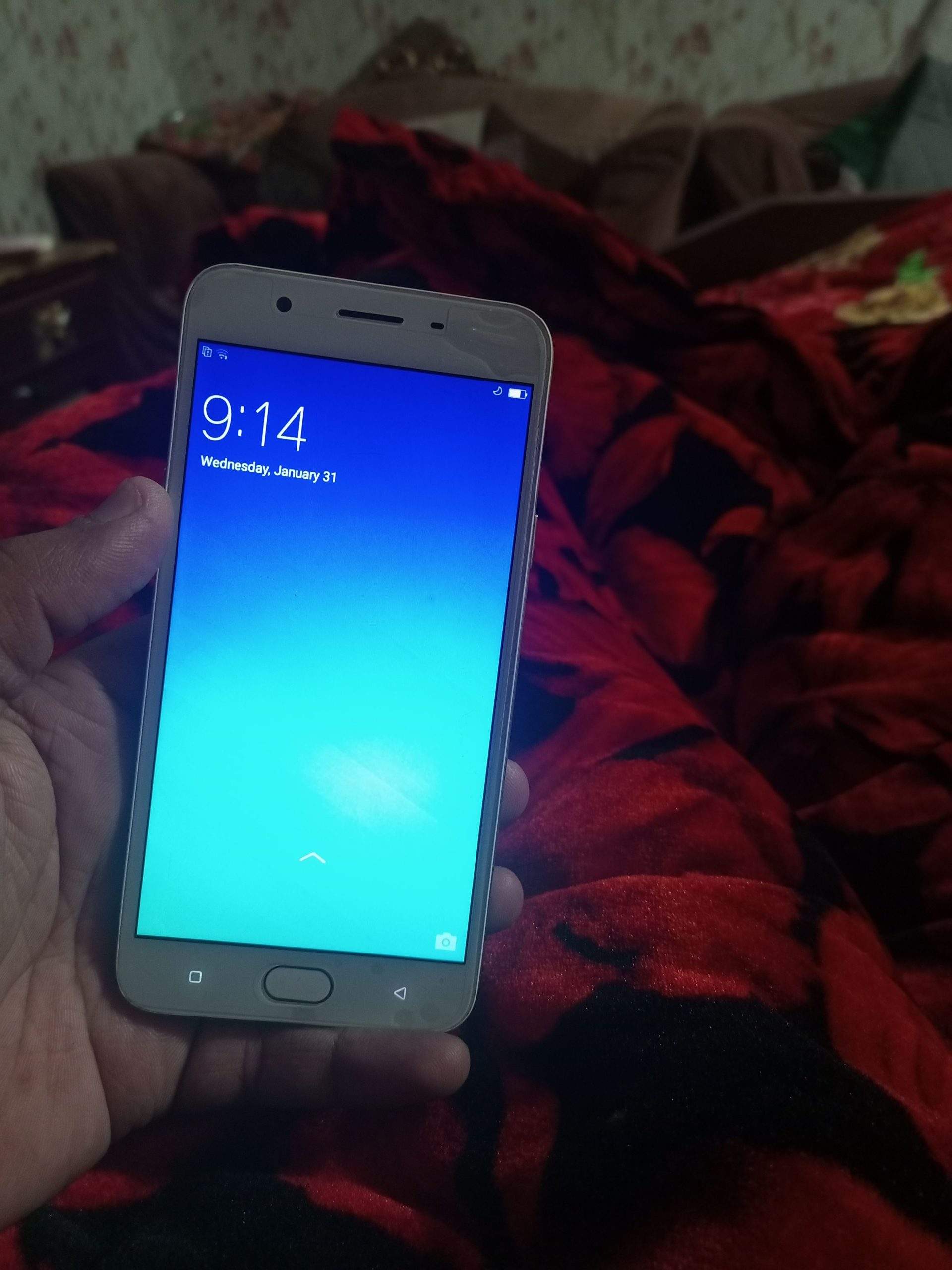 Oppo F1s With charger by Fawad hassan