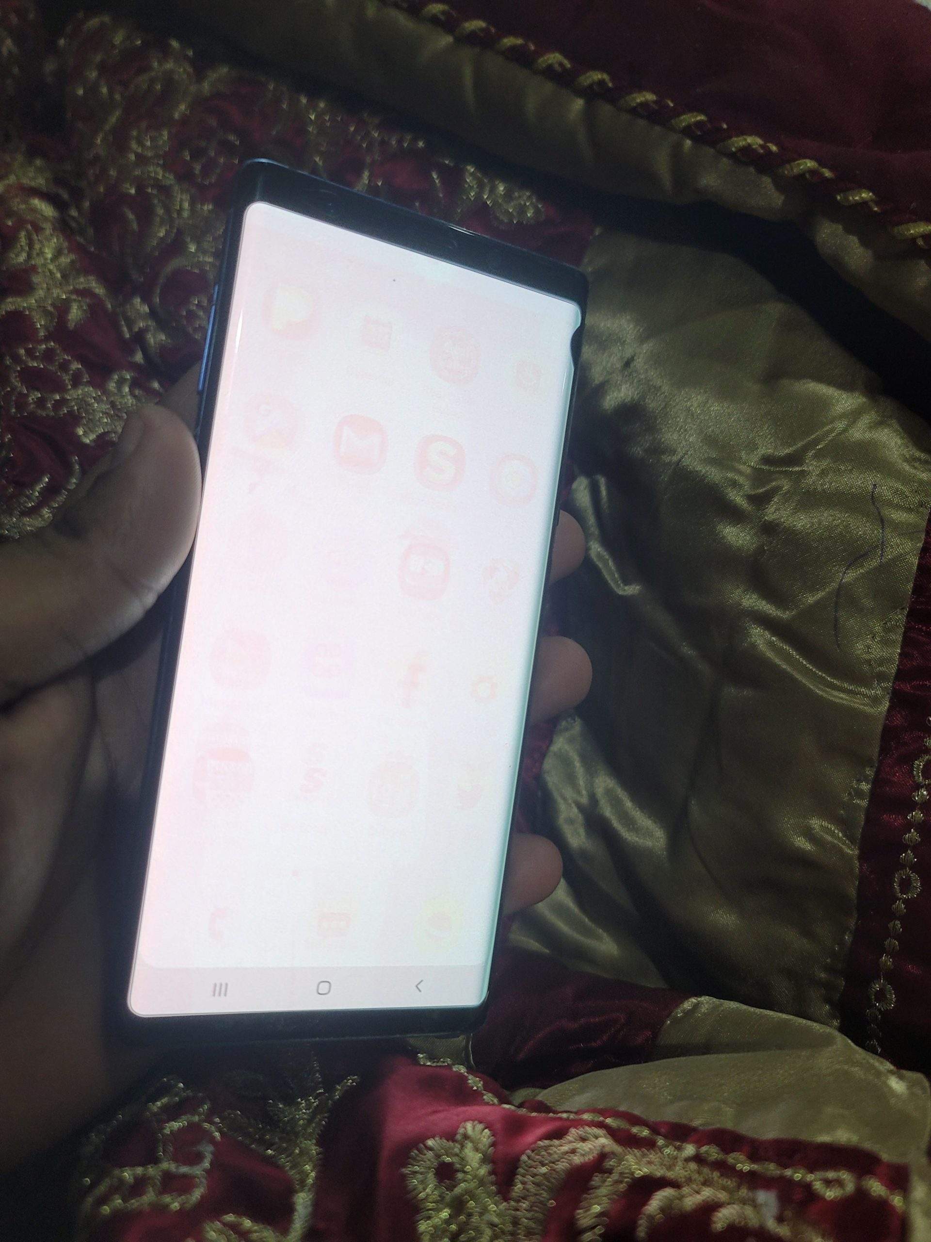 Galaxy Note 9 by UMAR TECHNICAL WORLD