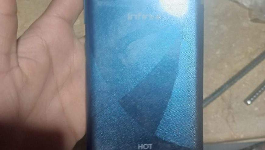 Infinix hot 9 urgent sale no box by Ravaid Malik