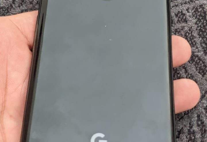Pixel 3 And 4xl by Farhan Nazir