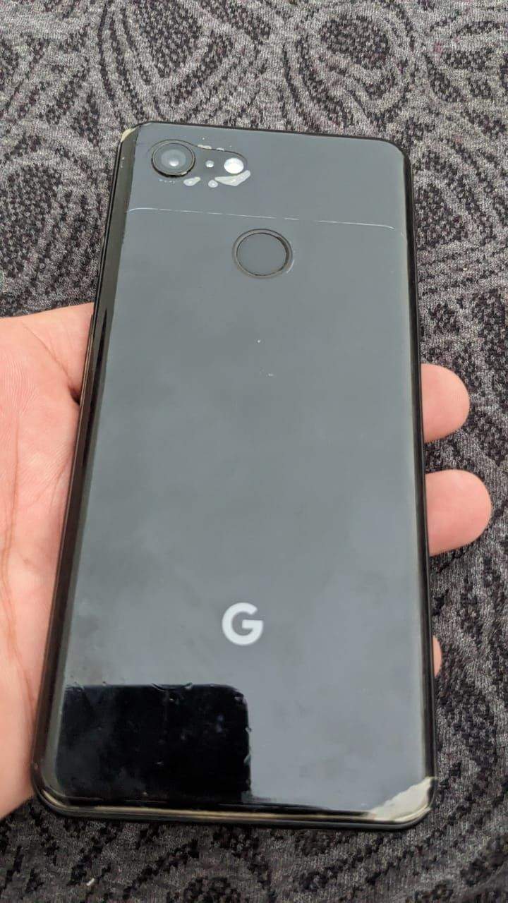 Pixel 3 And 4xl by Farhan Nazir