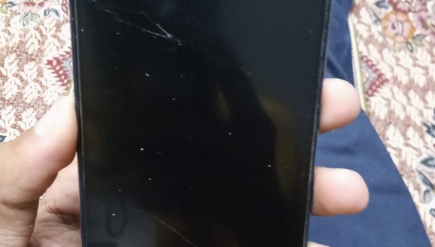 Exchange possible argent sell moto g play by Pakistan 786